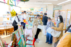 建築社会デザイン工学科4年生が水俣市立図書館等を見学